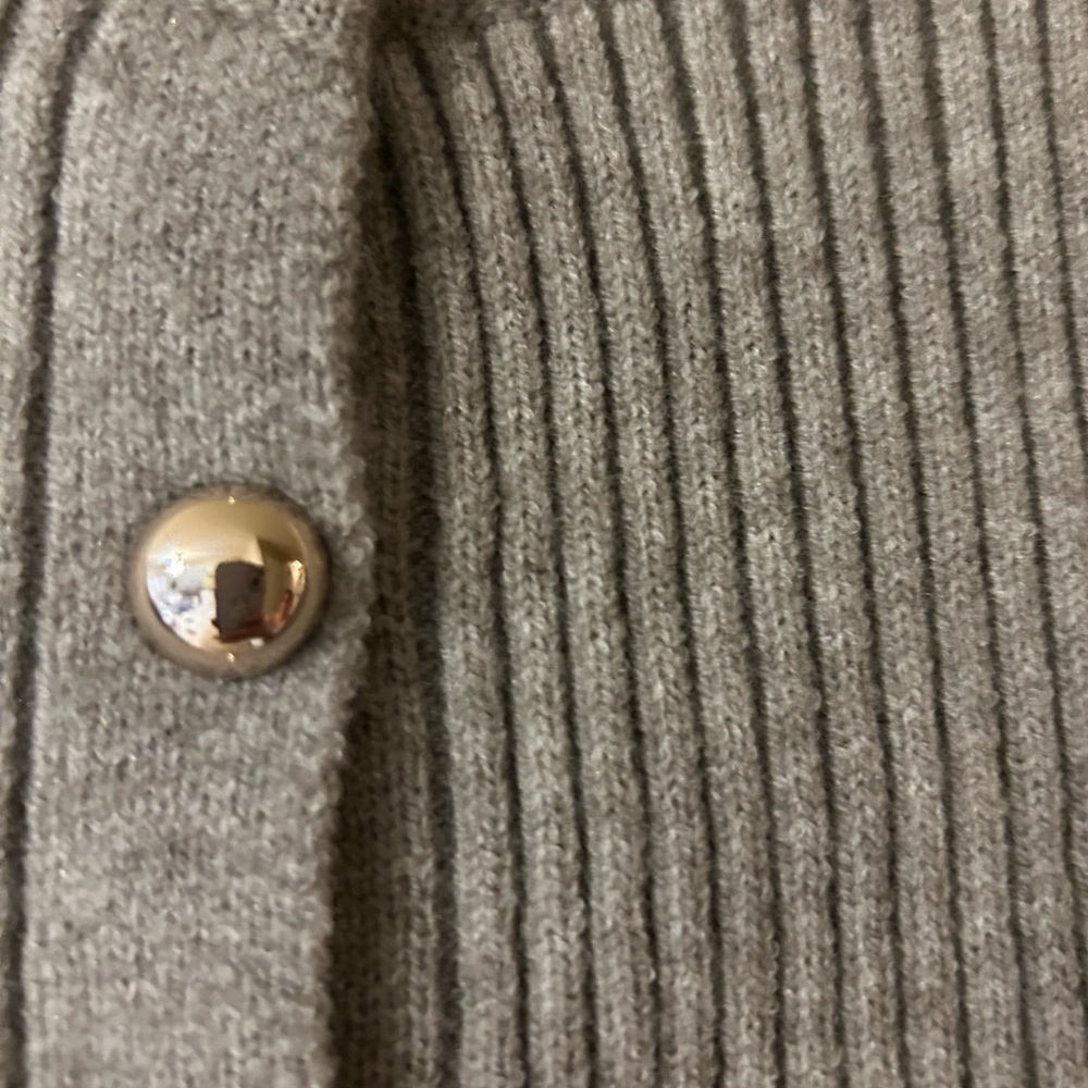 Commense - Gray Ribbed Button-Front Cardigan Sweater - Picture 2 of 4